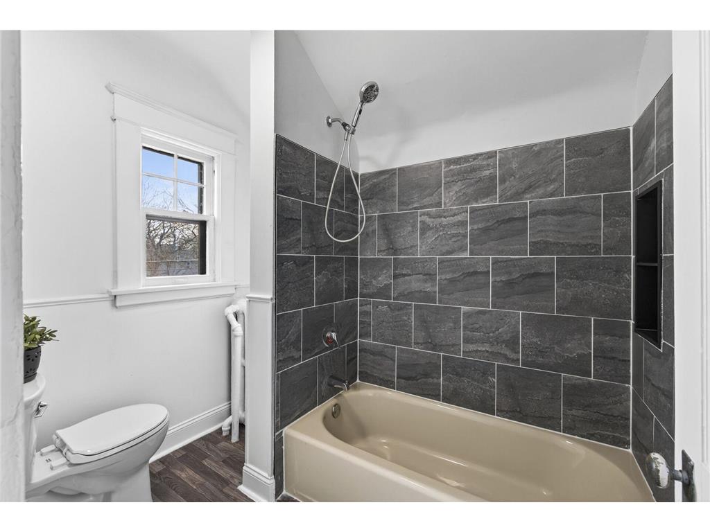 776 Andrew Street Saint Paul MN 55107 7051050 image18