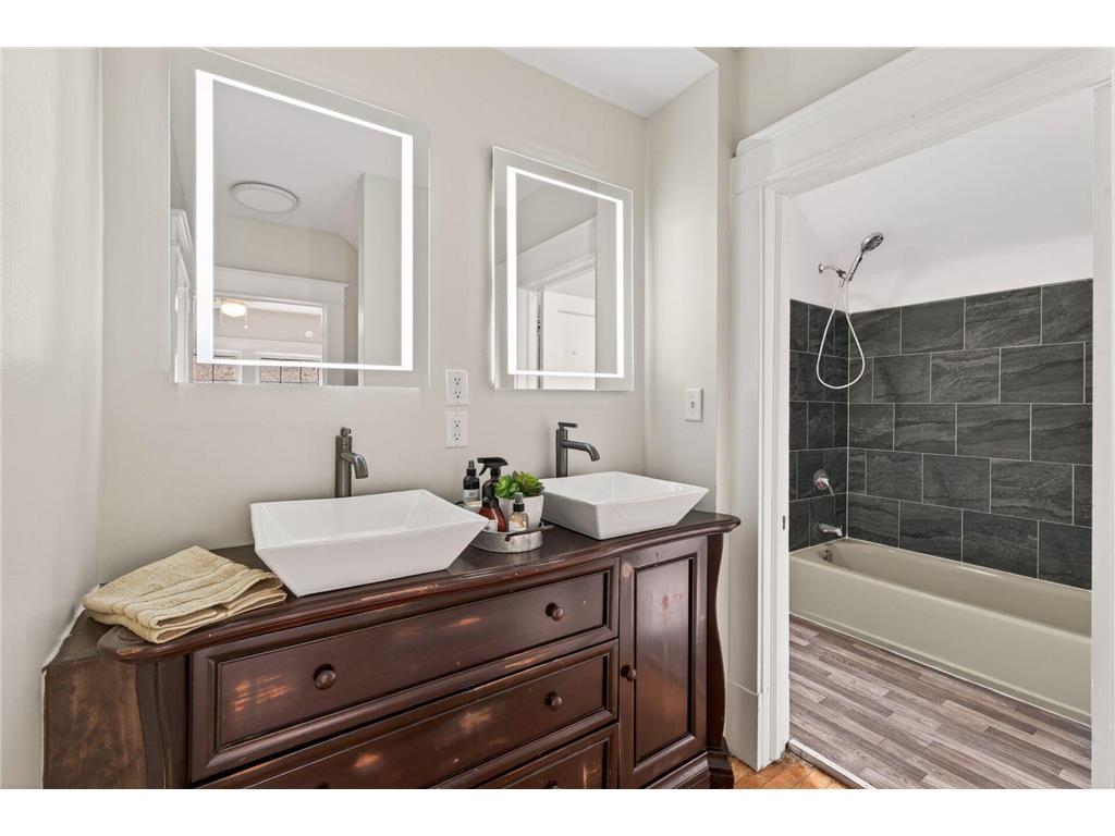776 Andrew Street Saint Paul MN 55107 7051050 image19