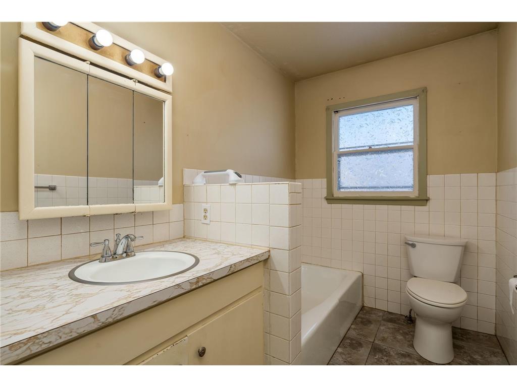 776 E Prince Street Lake Crystal MN 56055 6825326 image15