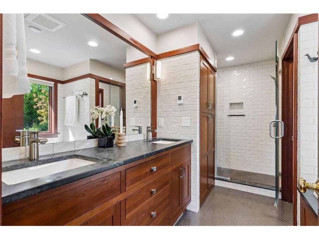 776 Golden Meadow Road Eagan MN 55123 - Schwanz Lake 7057369 image19