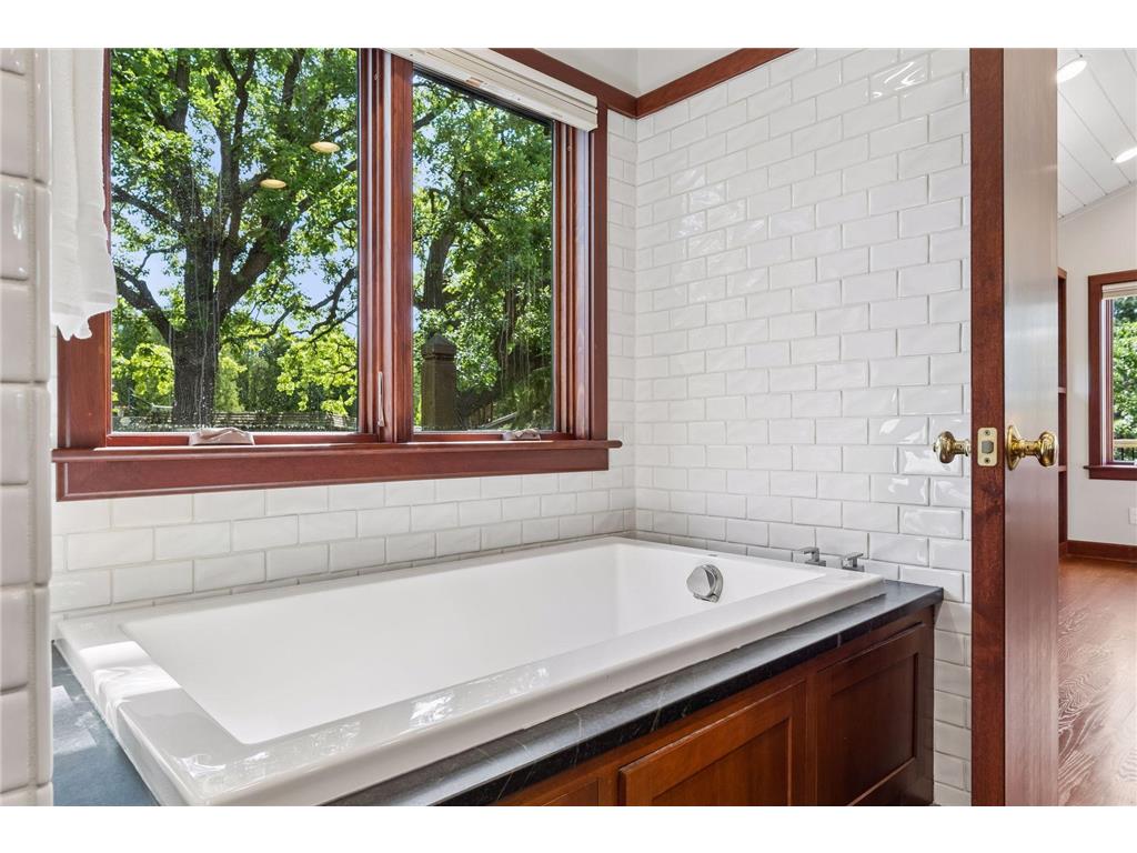 776 Golden Meadow Road Eagan MN 55123 - Schwanz Lake 7057369 image20