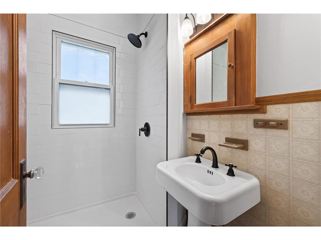 776 Wheeler Street N Saint Paul MN 55104 7045839 image29
