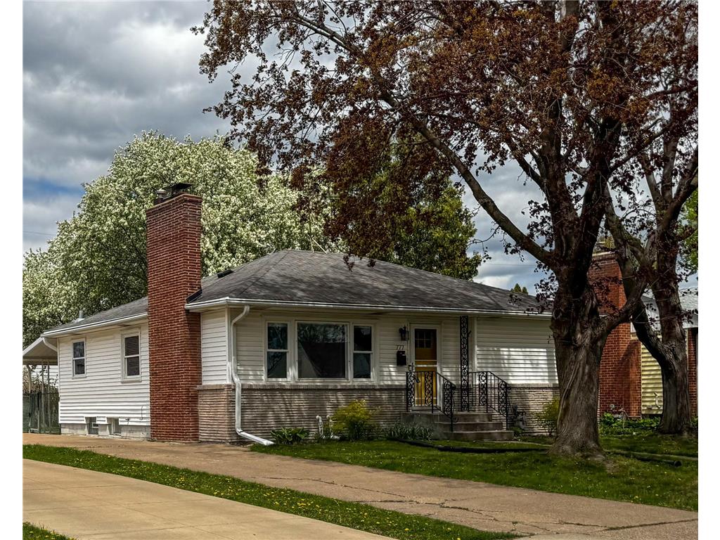 777 California Avenue W Saint Paul MN 55117 7040463 image1