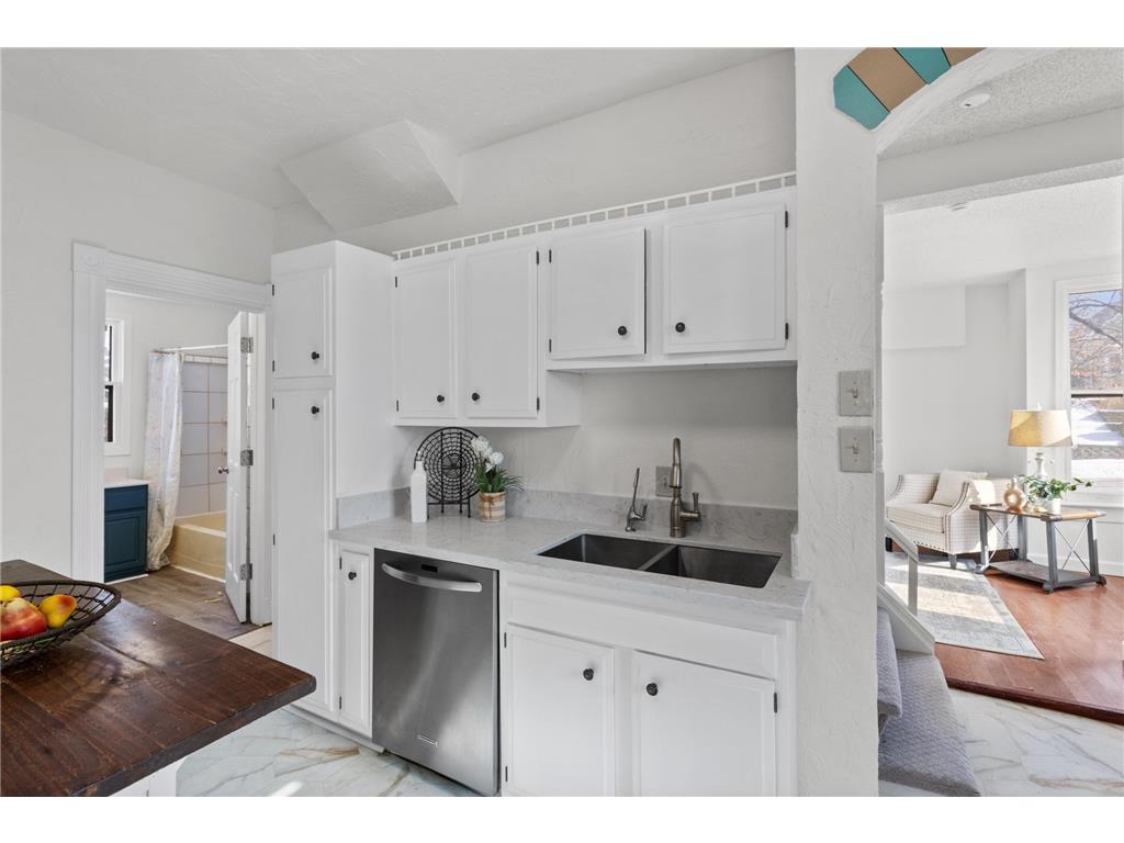 777 Stryker Avenue Saint Paul MN 55107 7011021 image7