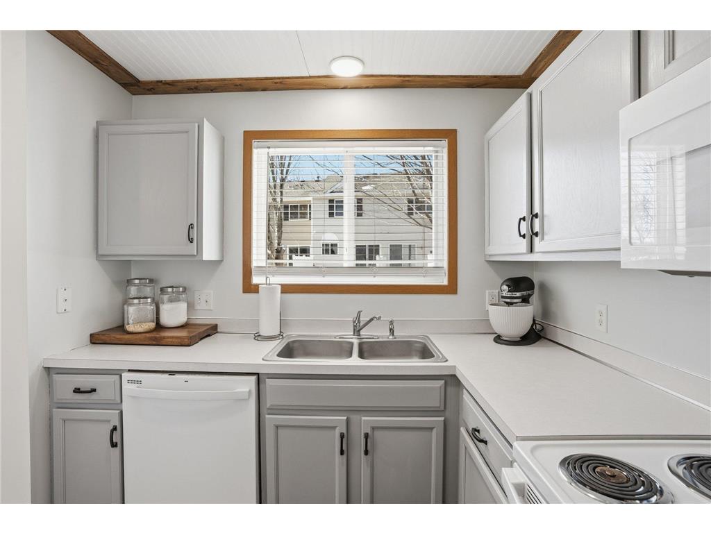 7770 Village Street Chanhassen MN 55317 7038800 image7