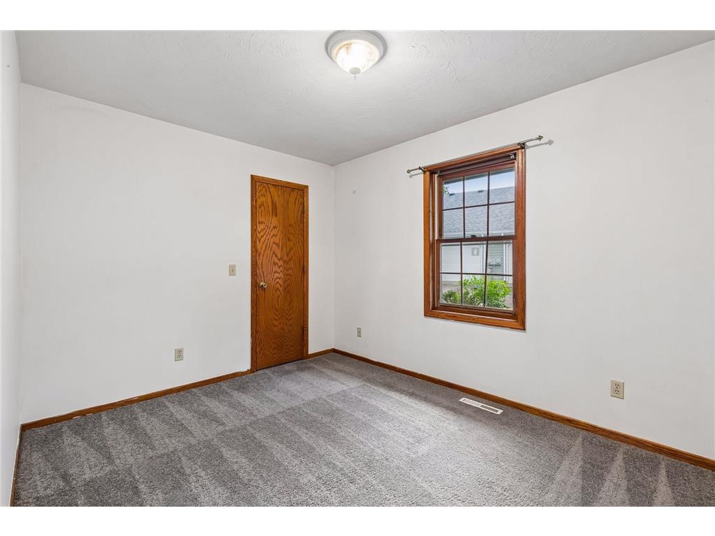 7775 Glenda Court Apple Valley MN 55124 7058631 image11