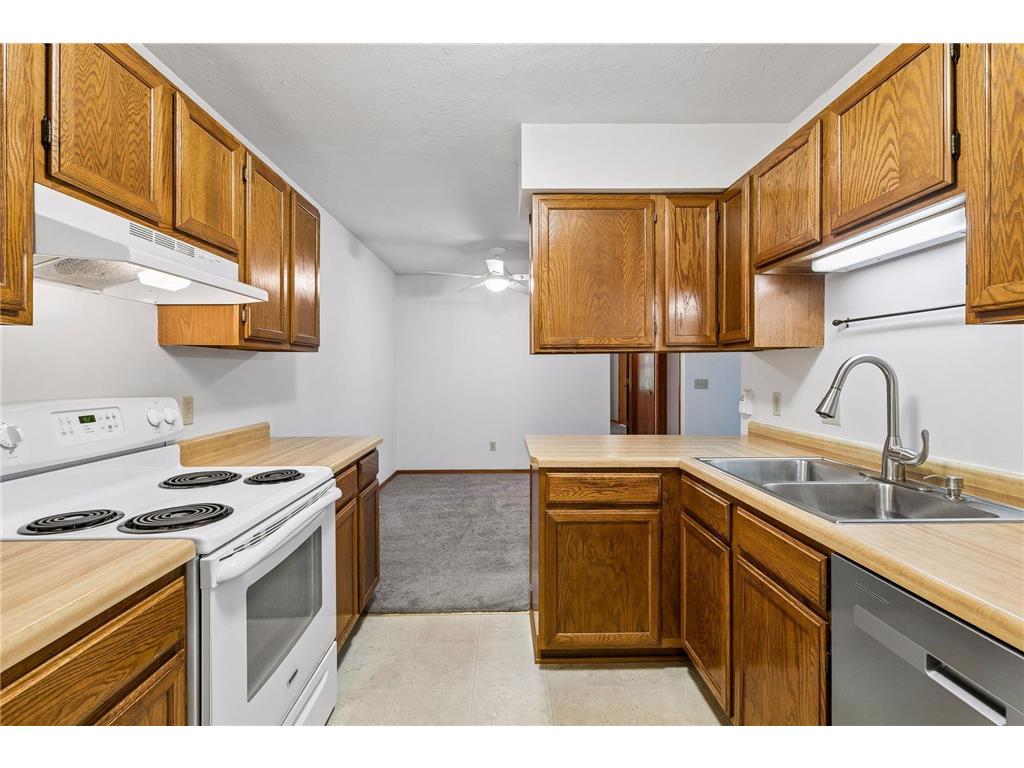 7775 Glenda Court Apple Valley MN 55124 7058631 image6