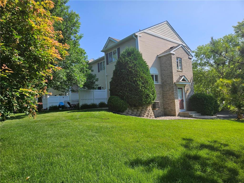 7792 Village Place Chanhassen MN 55317 6745816 image1
