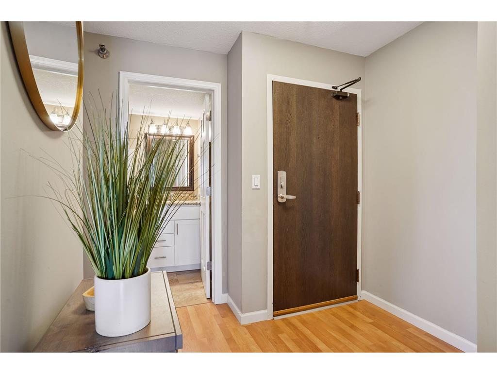 78 10th Street E #1010 Saint Paul MN 55101 6809973 image2