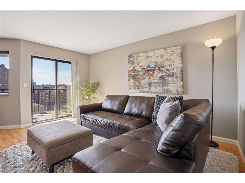 78 10th Street E #1010 Saint Paul MN 55101 7067359 image14