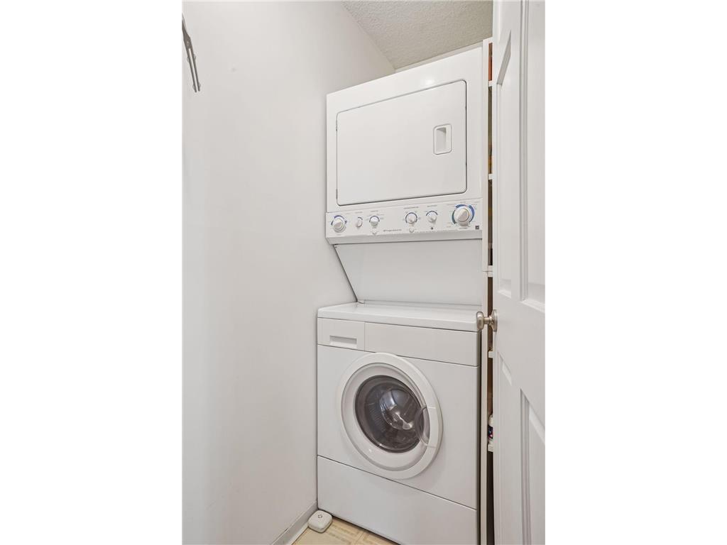 78 10th Street E #1010 Saint Paul MN 55101 7067359 image26