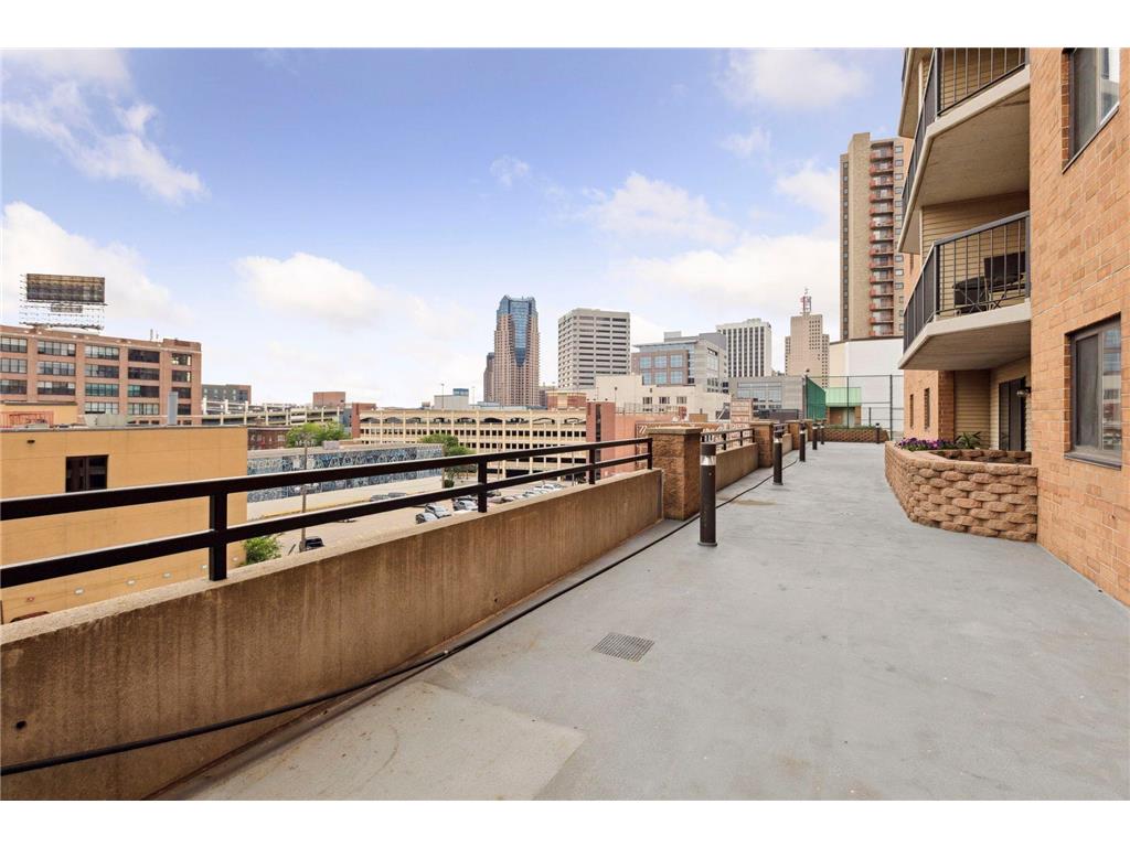 78 10th Street E #1010 Saint Paul MN 55101 7067359 image60