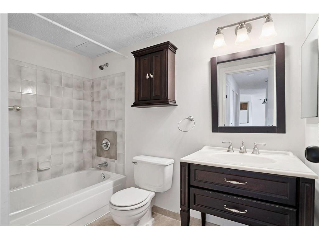 78 10th Street E #2104 Saint Paul MN 55101 6797322 image16