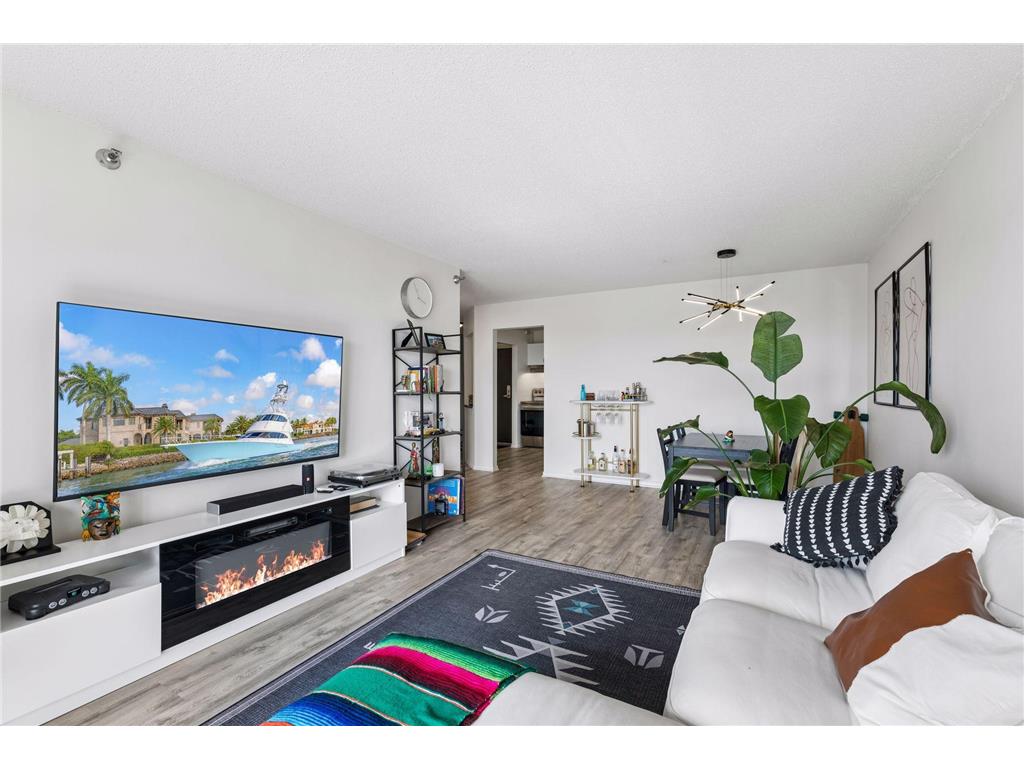 78 10th Street E #2408 Saint Paul MN 55101 7037906 image11