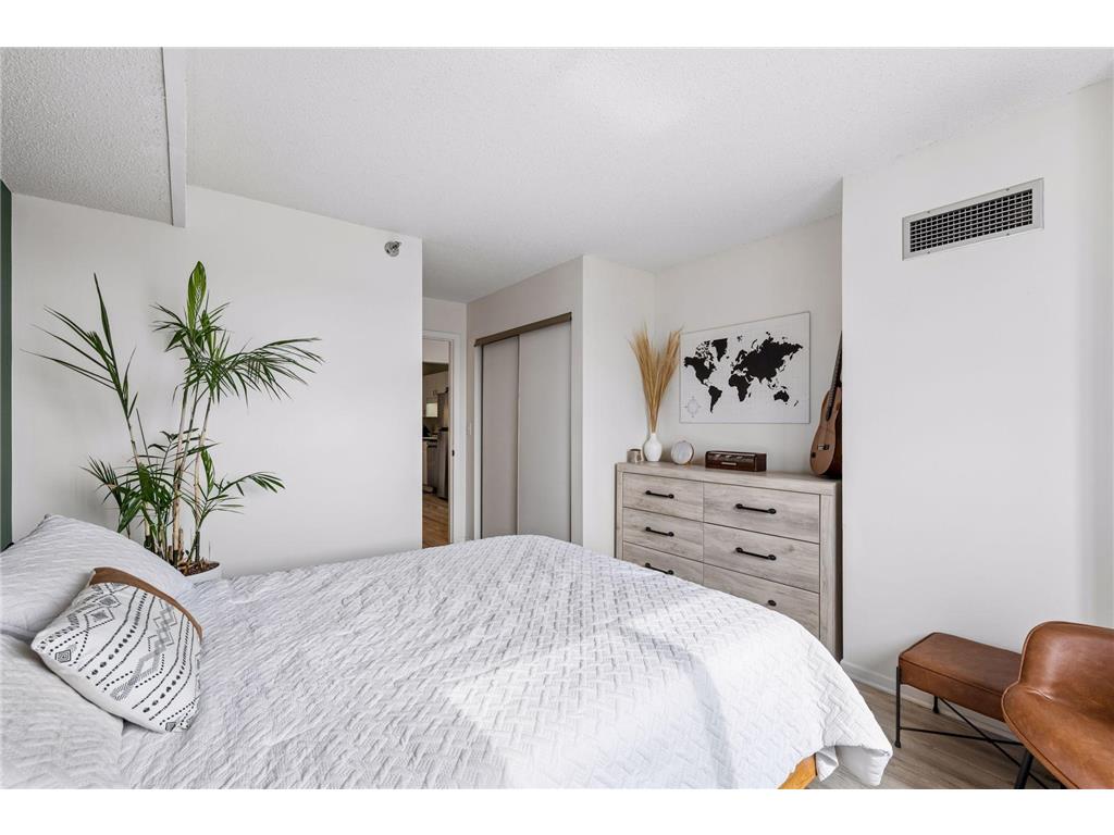 78 10th Street E #2408 Saint Paul MN 55101 7037906 image15