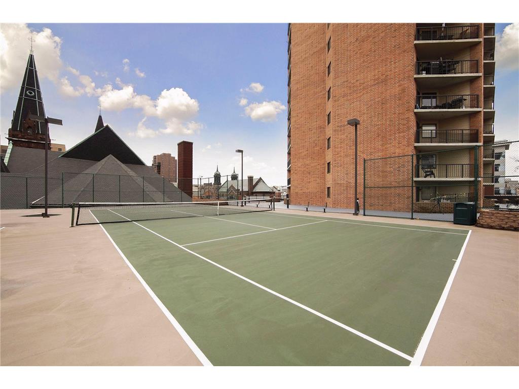 78 10th Street E #2408 Saint Paul MN 55101 7037906 image53