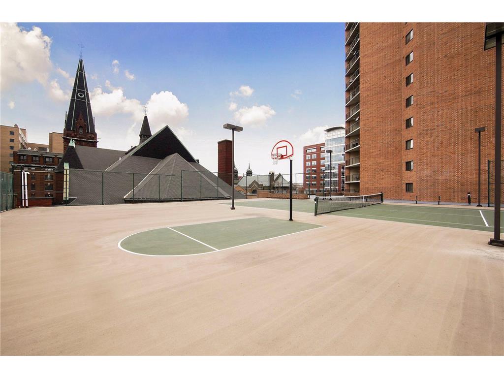 78 10th Street E #2408 Saint Paul MN 55101 7037906 image56