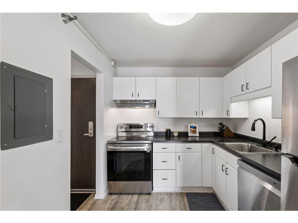 78 10th Street E #2408 Saint Paul MN 55101 7037906 image6