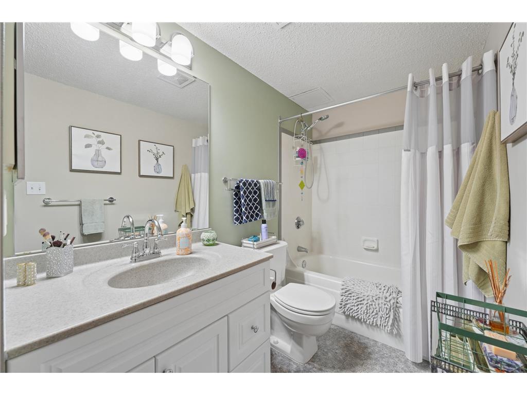 78 10th Street E #2702 Saint Paul MN 55101 7053708 image16
