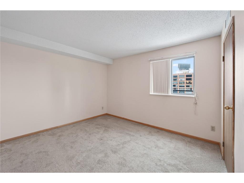 78 10th Street E #401 Saint Paul MN 55101 7014367 image19