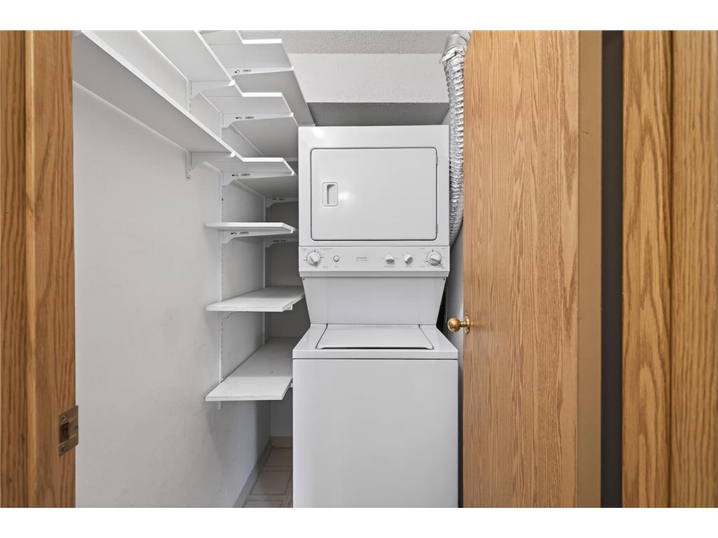 78 10th Street E #401 Saint Paul MN 55101 7014367 image30