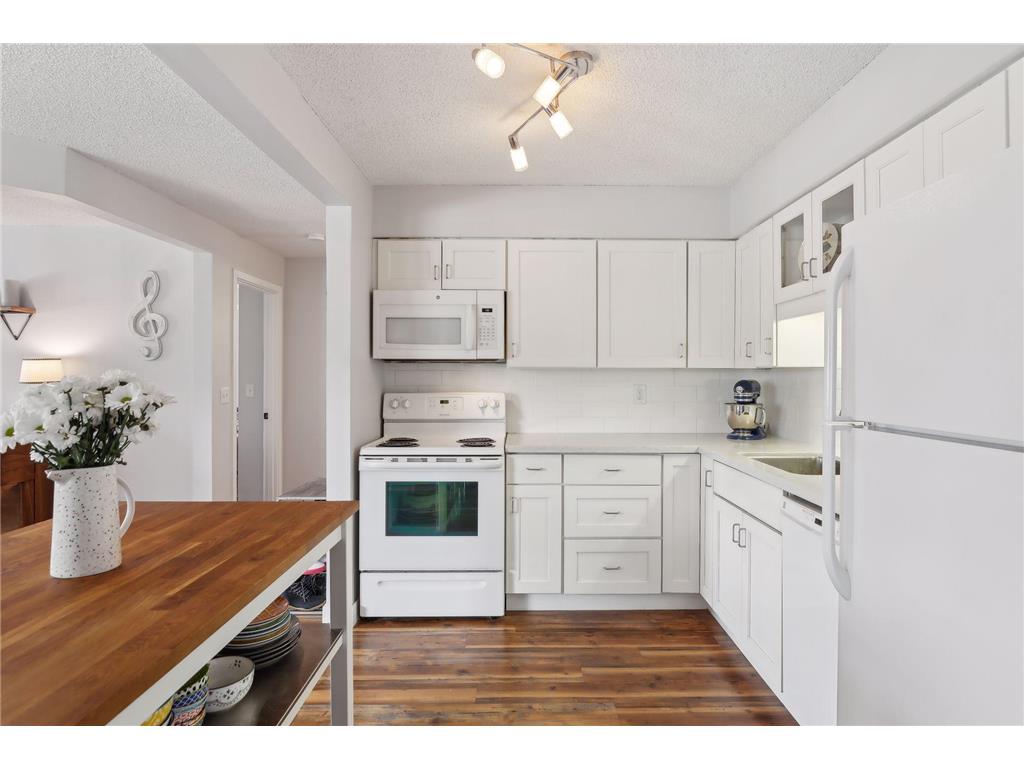 78 10th Street E #402 Saint Paul MN 55101 7034379 image6