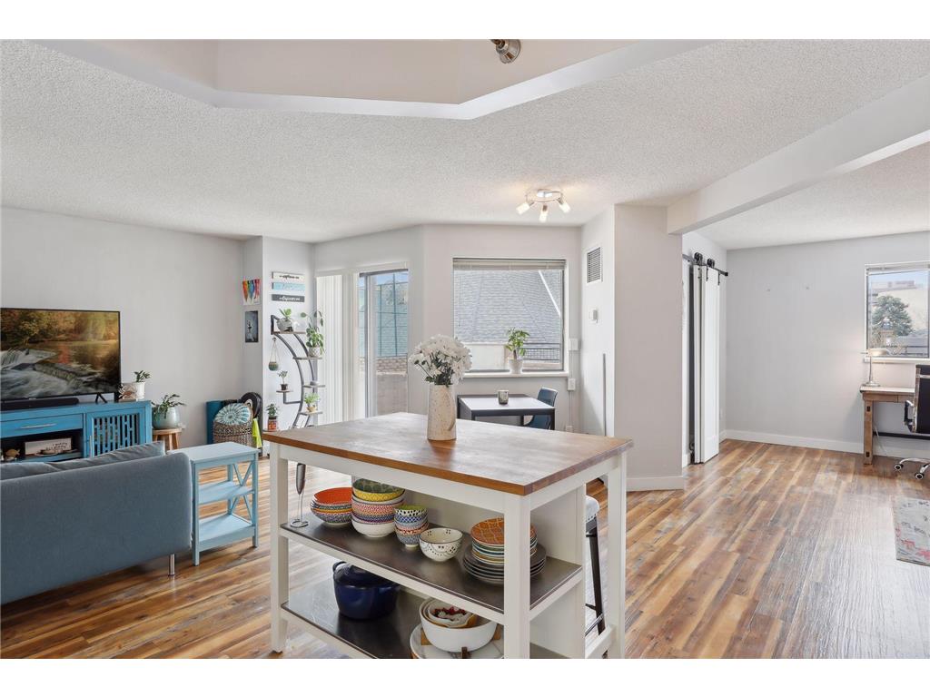 78 10th Street E #402 Saint Paul MN 55101 7034379 image8