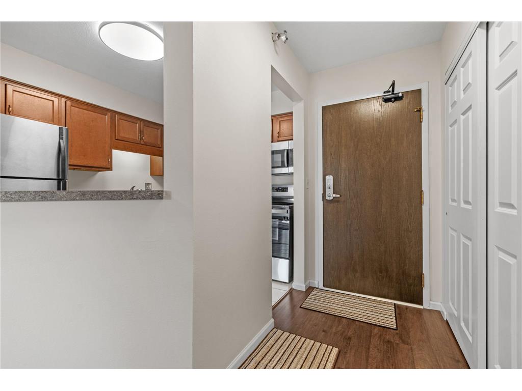78 10th Street E #406 Saint Paul MN 55101 7058932 image12