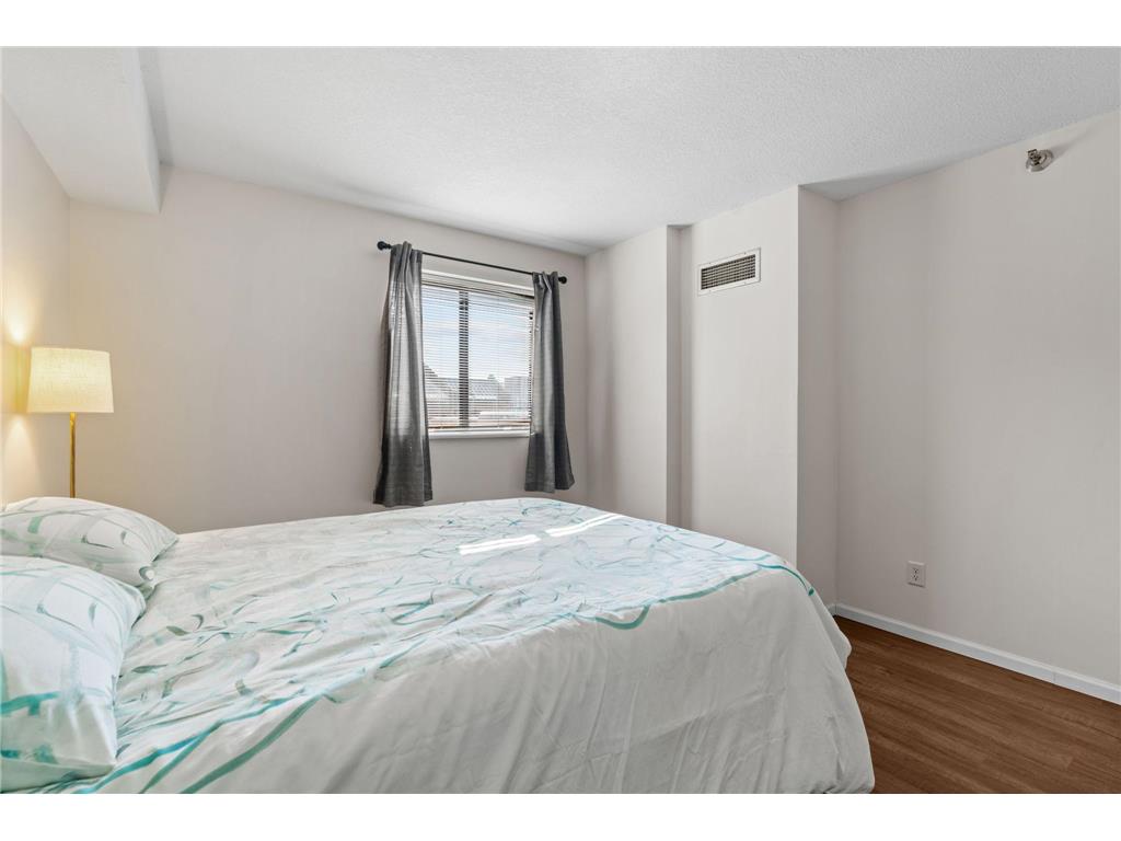 78 10th Street E #406 Saint Paul MN 55101 7058932 image9