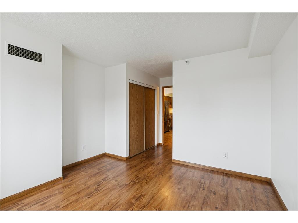 78 10th Street E #806 Saint Paul MN 55101 7019774 image23