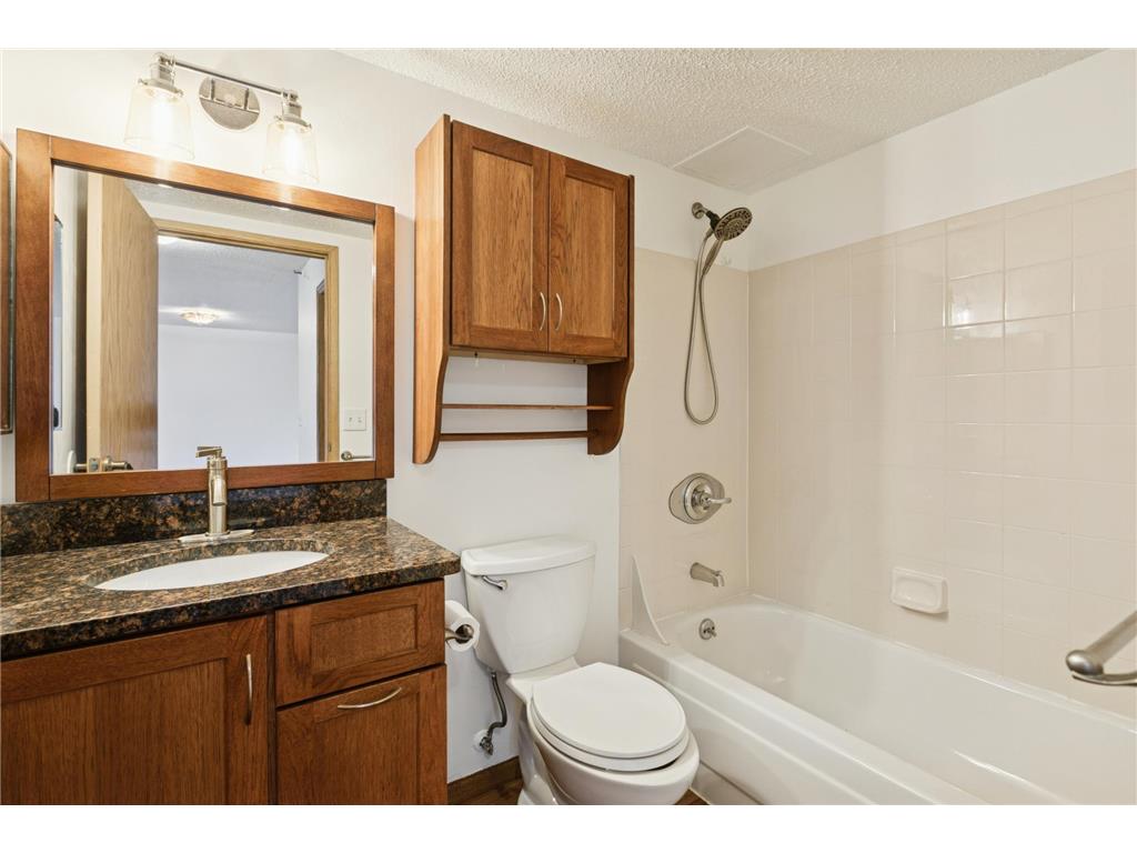 78 10th Street E #806 Saint Paul MN 55101 7019774 image24