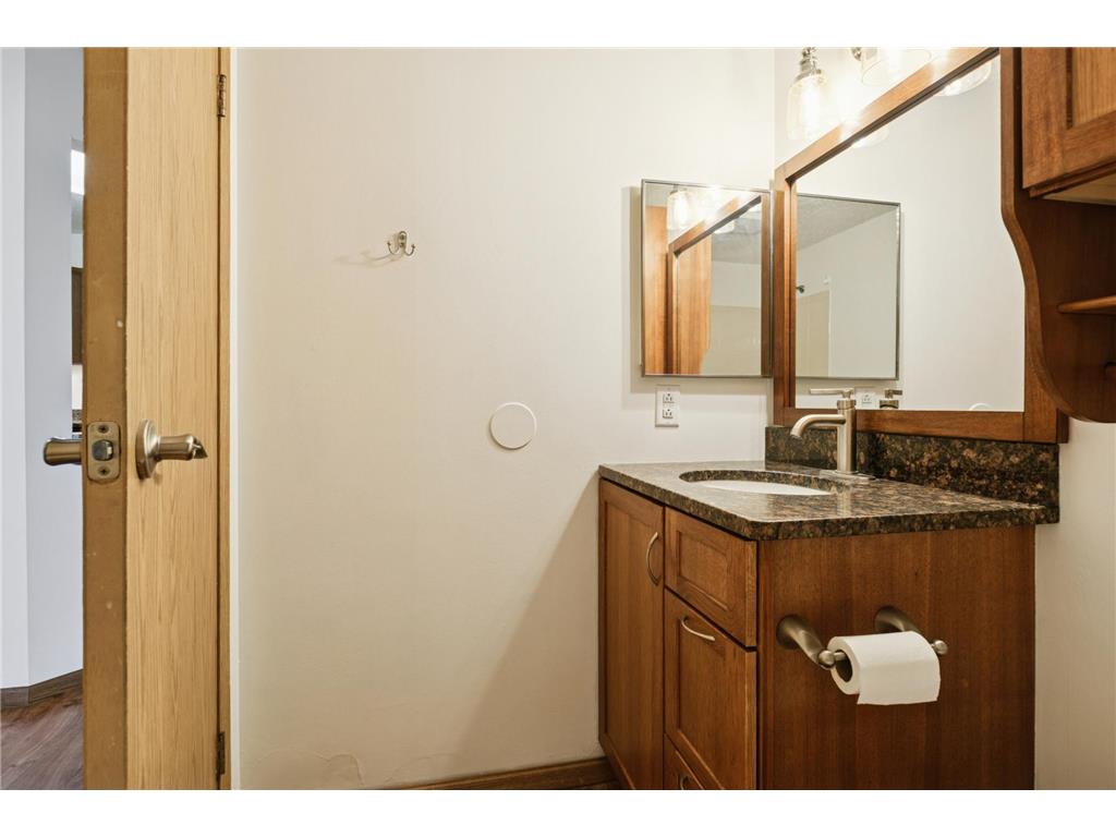 78 10th Street E #806 Saint Paul MN 55101 7019774 image25