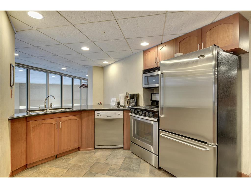 78 10th Street E #806 Saint Paul MN 55101 7019774 image33