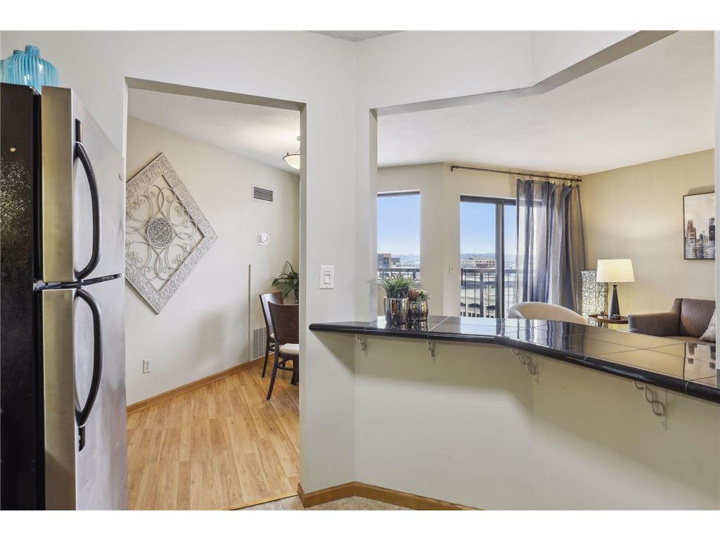 78 10th Street E #901 Saint Paul MN 55101 6713232 image13