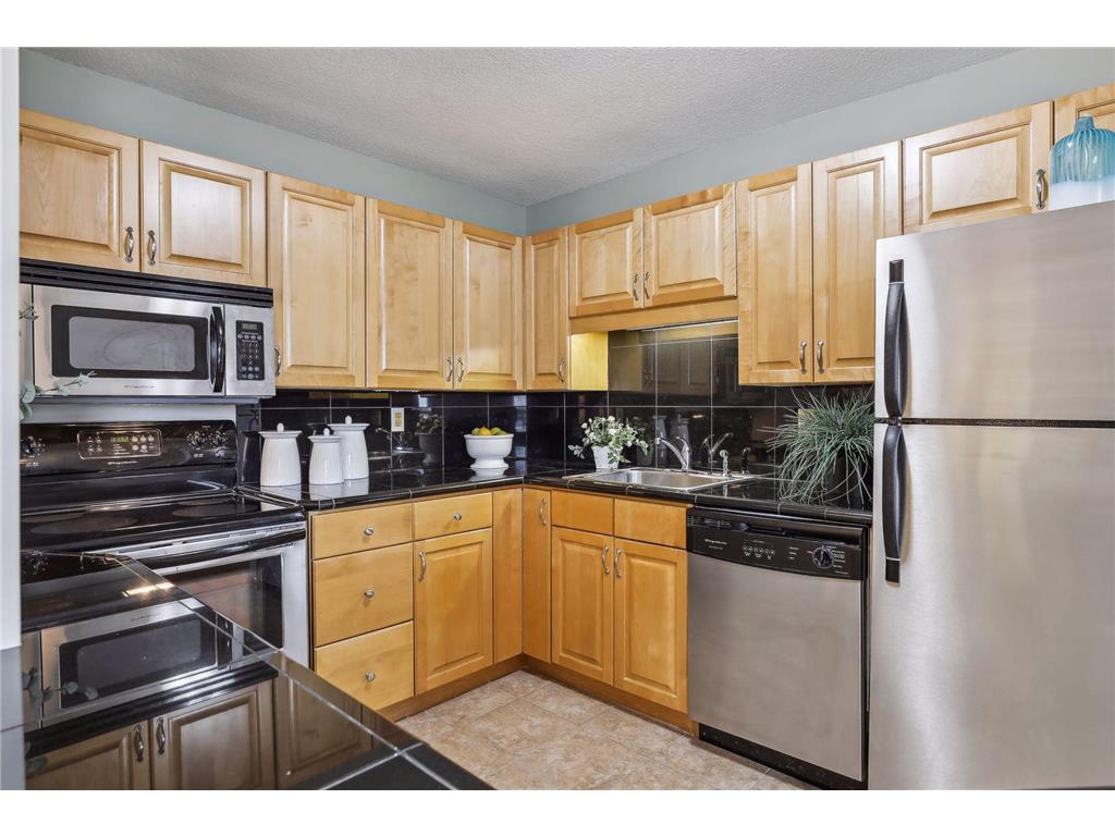 78 10th Street E #901 Saint Paul MN 55101 6713232 image14