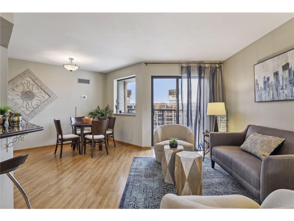 78 10th Street E #901 Saint Paul MN 55101 6713232 image4