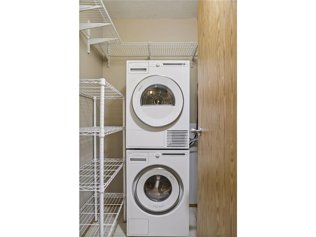 78 10th Street E #901 Saint Paul MN 55101 6713232 image5