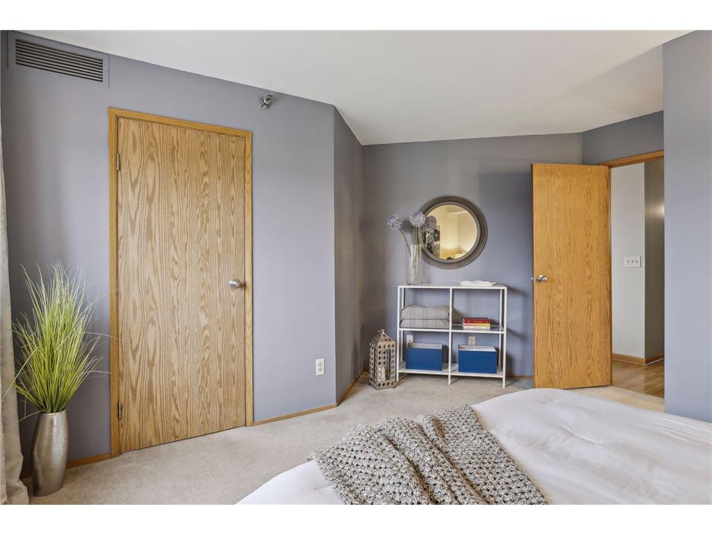 78 10th Street E #901 Saint Paul MN 55101 6713232 image8