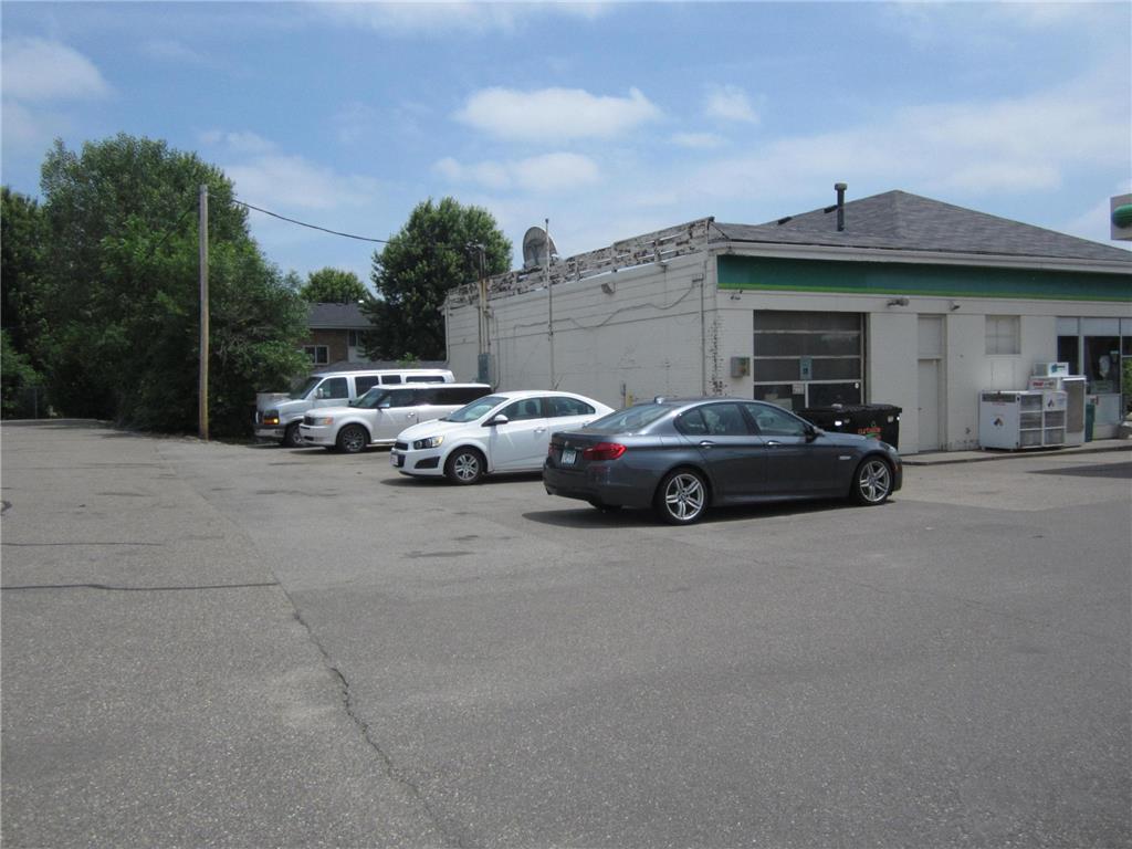 7800 Medicine Lake Road New Hope MN 55427 6739743 image5