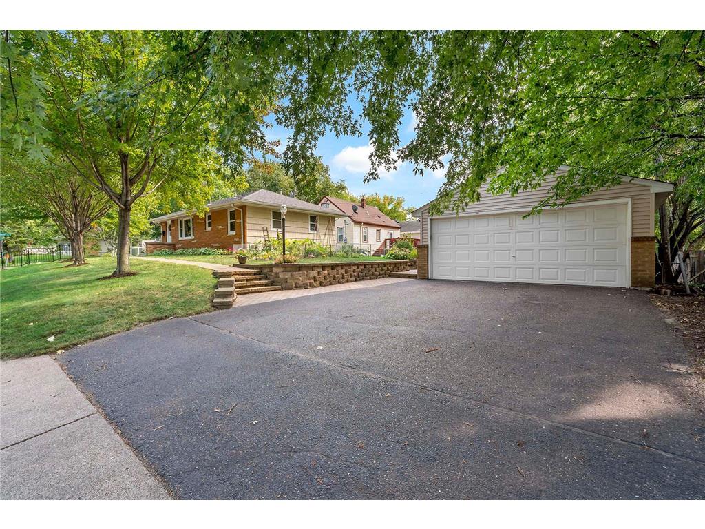 7801 Plymouth Avenue N, Golden Valley, MN 55427 MLS 6262010 Edina