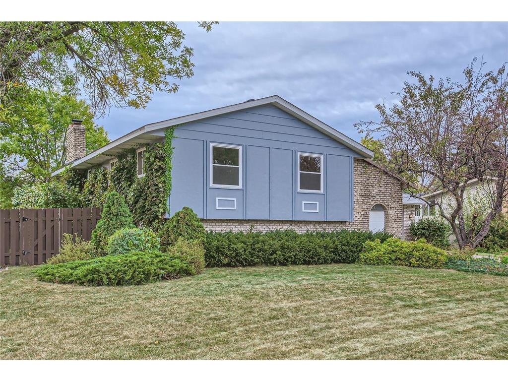 7803 Hampshire Avenue N Brooklyn Park MN 55445 6610458 image1