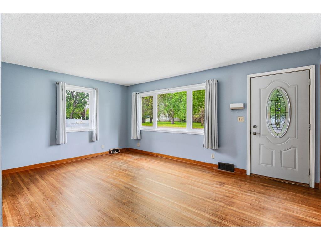 7804 Emerson Avenue N Brooklyn Park MN 55444 7082260 image3
