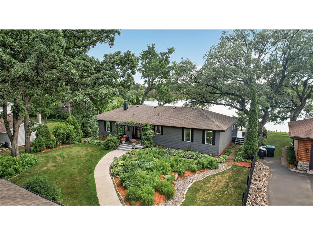 7805 Gloria Circle Mounds View MN 55112 - Spring 7075652 image1