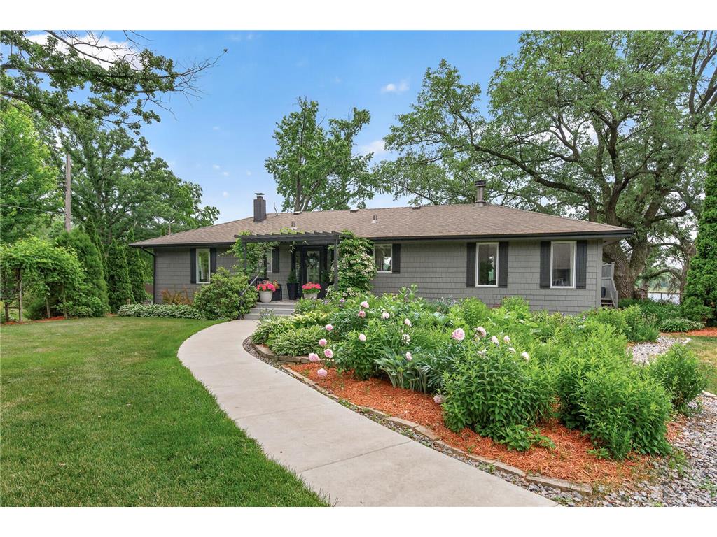 7805 Gloria Circle Mounds View MN 55112 - Spring 7075652 image2