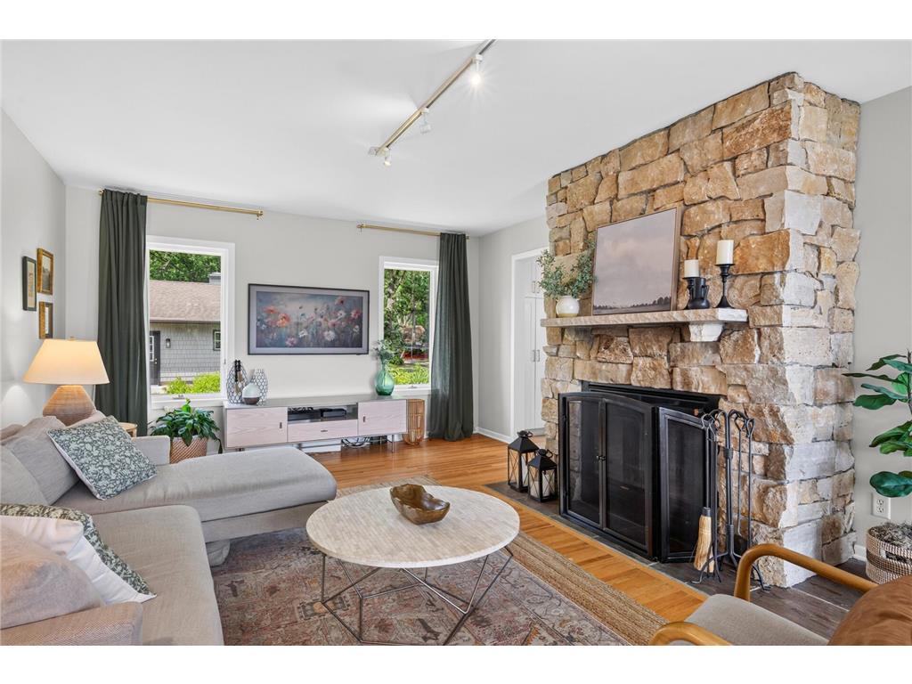 7805 Gloria Circle Mounds View MN 55112 - Spring 7075652 image21