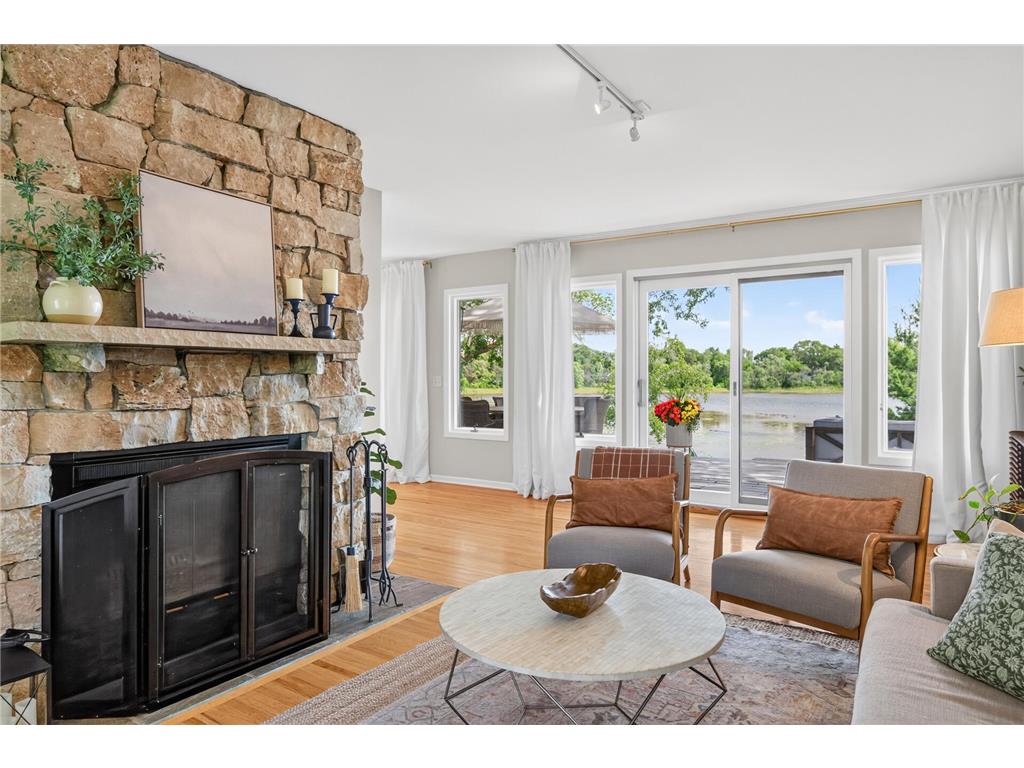 7805 Gloria Circle Mounds View MN 55112 - Spring 7075652 image22