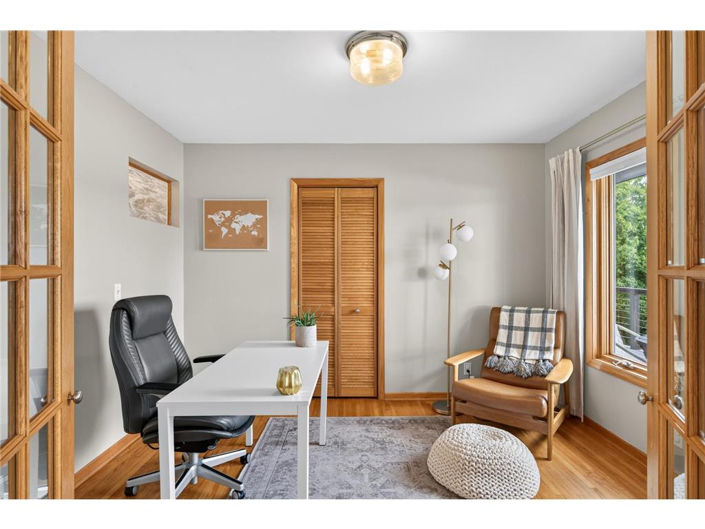 7805 Gloria Circle Mounds View MN 55112 - Spring 7075652 image27