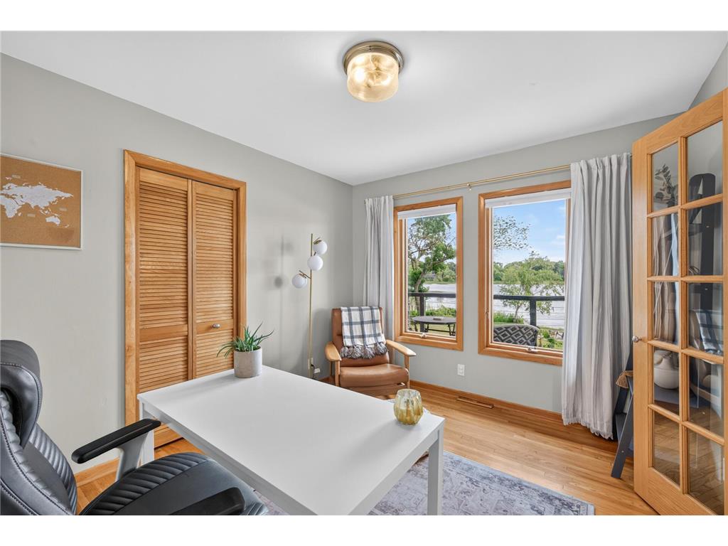 7805 Gloria Circle Mounds View MN 55112 - Spring 7075652 image28