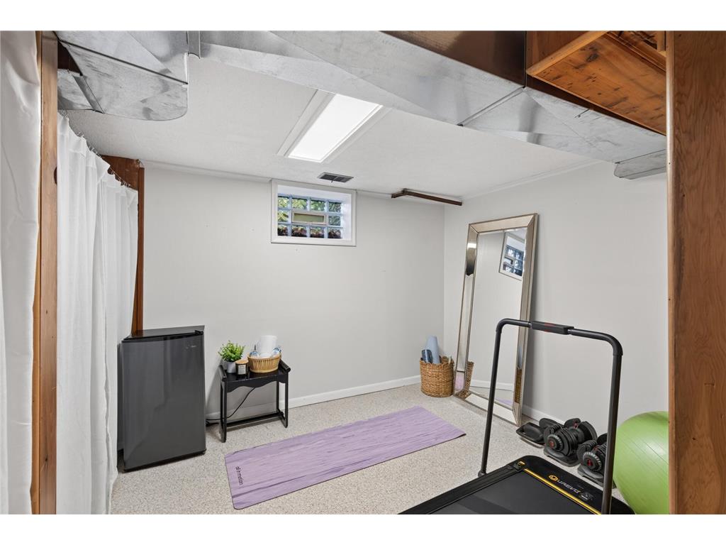 7805 Gloria Circle Mounds View MN 55112 - Spring 7075652 image46