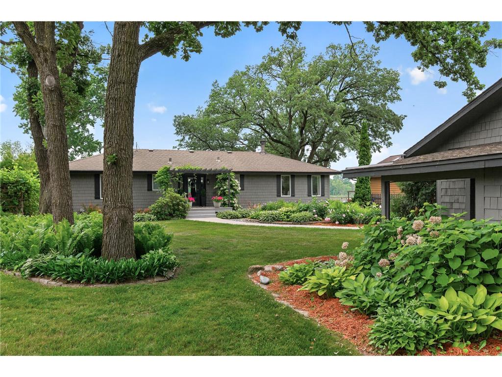 7805 Gloria Circle Mounds View MN 55112 - Spring 7075652 image54